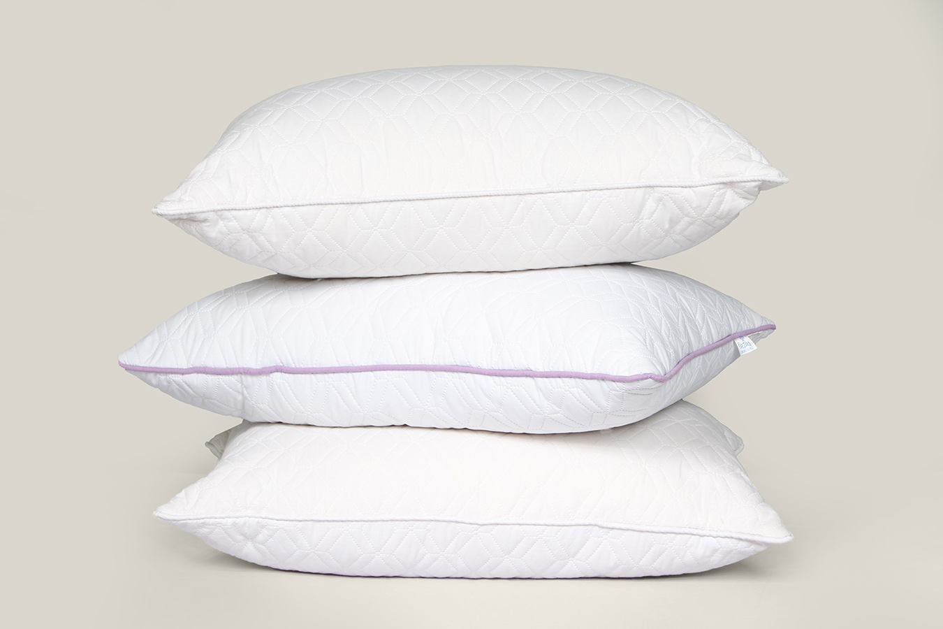 بالش پنبه دوزی سوپر کالیته 514601 یک رنگ سفید کد084801 (1) بالش پنبه دوزی سوپر بروجرد رنگ سفید - Image 1