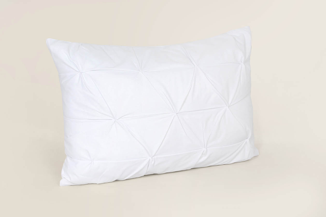 بالش الیاف دیاموند 5070 یک تکه یک کالیته 111111 یک طرحرنگ گوناگون2222 رنگبندی 22گوناگون (1) copy (1) بالش الیاف دیاموند بروجرد 70*50 رنگ سفید 084801 - Image 1