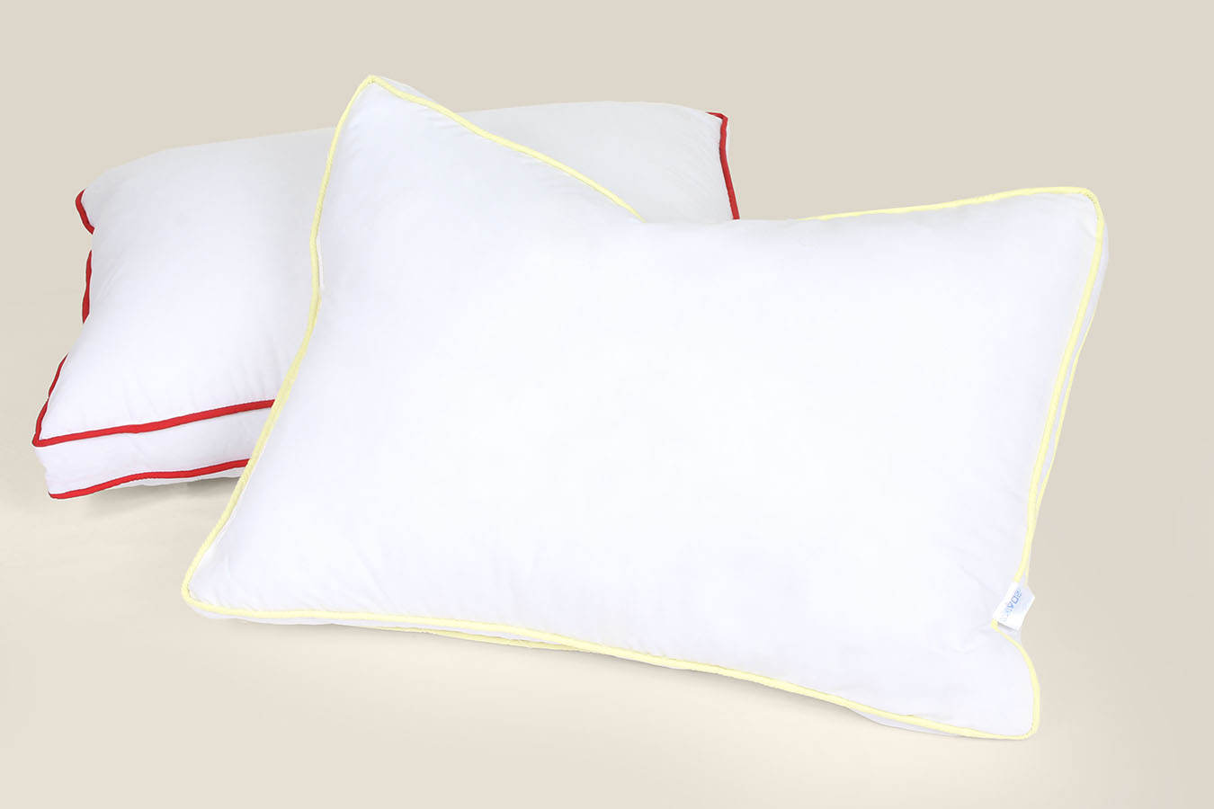 بالش الیاف سوپرپلاس(میکرو) 155070 یک تکه رنگ سفید کد 084801 (5) copy بالش الیاف سوپر پلاس (میکرو) بروجرد ساده رنگ سفید W84801 - Image 1