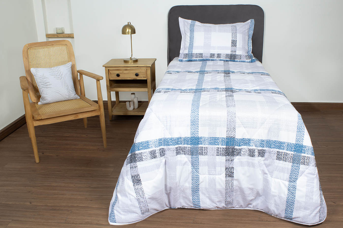 ست لحاف یکنفره سه تکه طرح سیامک1 رنگبندی 08 (26) copy ست لحاف بزرگسال یک نفره سه تکه 90 بروجرد طرح سیامک1 رنگ 08 - Image 1