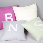 کوسن گلدوزی حروف لاتین 40*40 بروجرد طرح گوناگون رنگ گوناگون