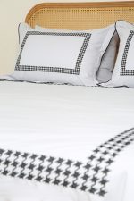 ست لحاف وکاور بزرگسال گلدوزی دو نفره هفت تکه بروجرد طرح پیردوپل رنگ طوسی روشن - Image 13