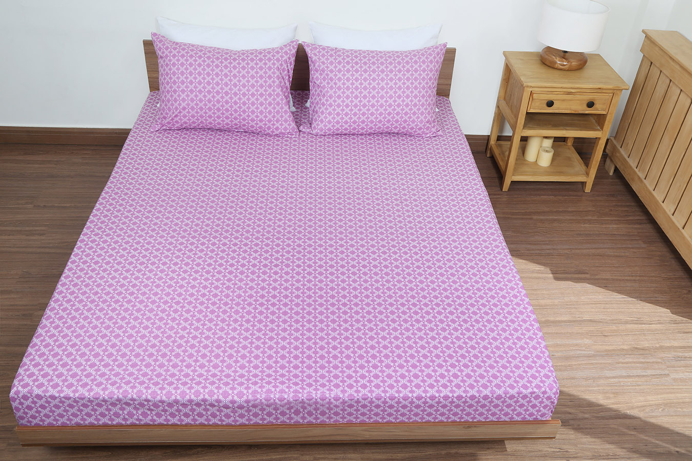 نیم ست دونفره سه تکه طرح توکا1 رنگبندی 01 (1) ملحفه نیم ست دو نفره سه تکه عرض 180 بروجرد طرح توکا1رنگ 01 - Image 1