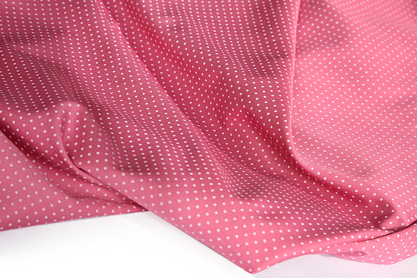 کالیته 352006 طرح نیوسوزنی رنگبندی 01 پارچه لباسی پلی استر ویسکوز عرض 150 بروجرد طرح نیوسوزنی رنگ 01 - Image 1