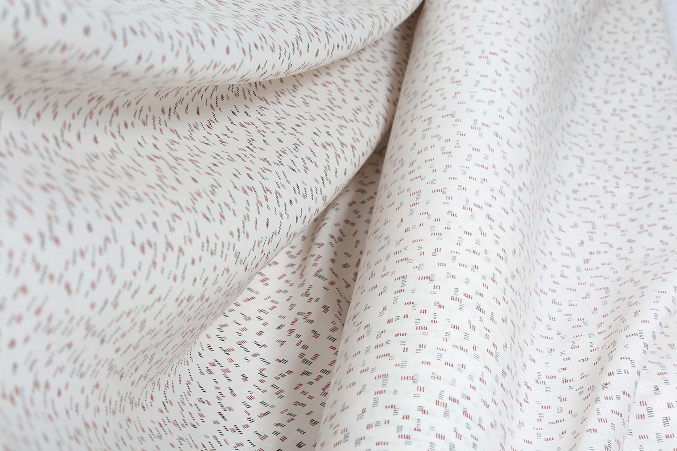 کالیته 321010 طرح ایون رنگبندی 04 (1) پارچه لباسی پنبه پلی استر ویسکوز عرض 150 بروجرد طرح ايون رنگ 04 - Image 1