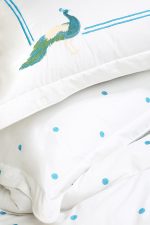 ست لحاف وکاور بزرگسال گلدوزی دو نفره هفت تکه بروجرد طرح طاووس رنگ سفید - Image 9