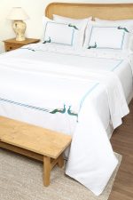 ست لحاف وکاور بزرگسال گلدوزی دو نفره هفت تکه بروجرد طرح طاووس رنگ سفید - Image 2