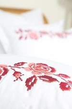 ست لحاف وکاور بزرگسال گلدوزی دو نفره هفت تکه بروجرد طرح فلاور رنگ سفید - Image 8