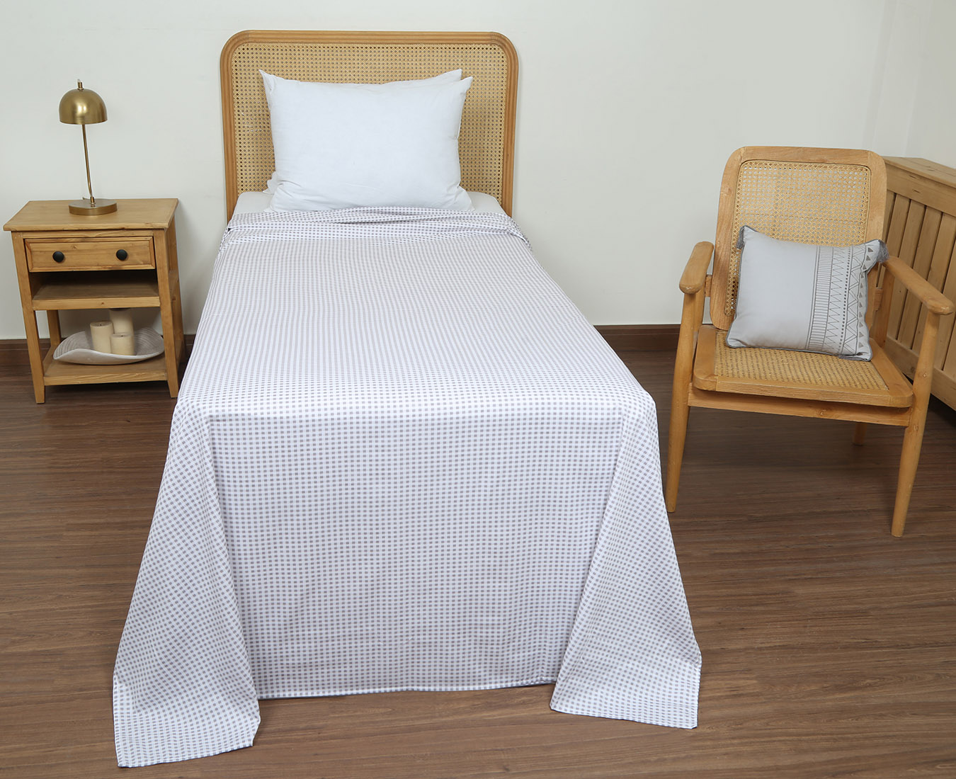 روانداز یک نفره یک تکه طرح پیچازی نیم سانتی رنگبندی06 (1) ملحفه روانداز يك نفره بروجرد طرح پیچازی نیم سانتی رنگ 06 - Image 1