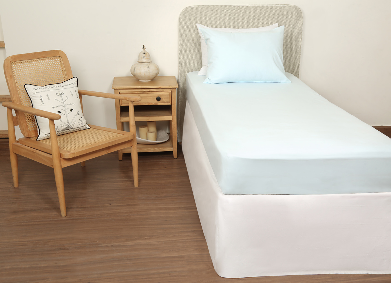 نیم ست یک نفره دو تکه رنگ آبی کد 0210 (3) (1) ملحفه نیم ست یک نفره دو تکه 120 بروجرد رنگ آبی - Image 1