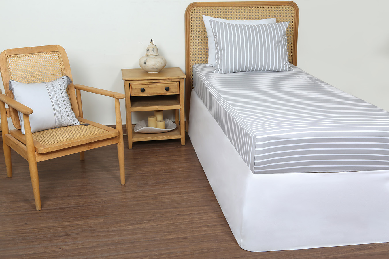 نیم ست یکنفره دو تکه طرح موناکو2 رنگبندی 09(1) (1) ملحفه نیم ست یک نفره دو تکه 90 بروجرد طرح موناکو2 رنگ 09 - Image 1