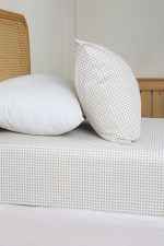 ملحفه نیم ست یک نفره دو تکه 90 بروجرد طرح پیچازی نیم سانتی رنگ 01 - Image 3