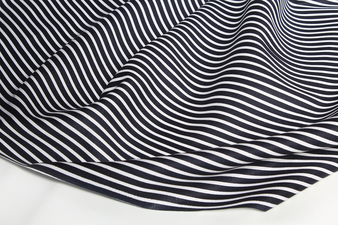 کاليته 111079 طرح راه راه رنگبندی 03 پارچه لباسی 100% پنبه بروجرد طرح راه راه عرض 150 رنگ 03 - Image 1