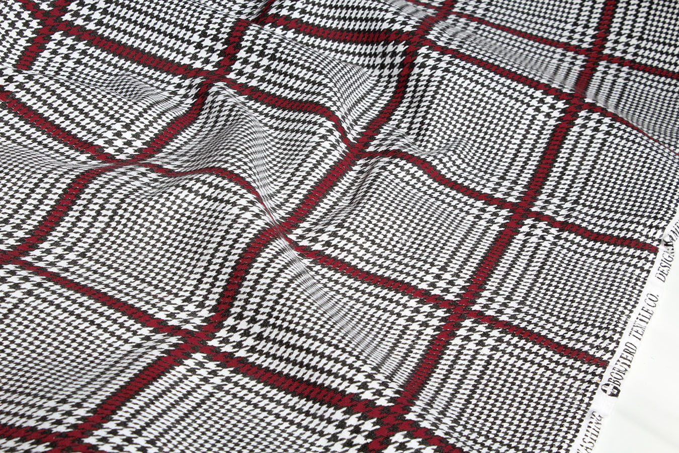 کالیته 912001 طرح کامرون رنگبندی 01 پارچه ملحفه ای مولتی فایبر عرض 150 بروجرد طرح کامرون رنگ 01 - Image 1