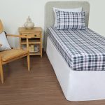 ملحفه نیم ست یک نفره دو تکه 90 بروجرد طرح پرتو رنگ 01