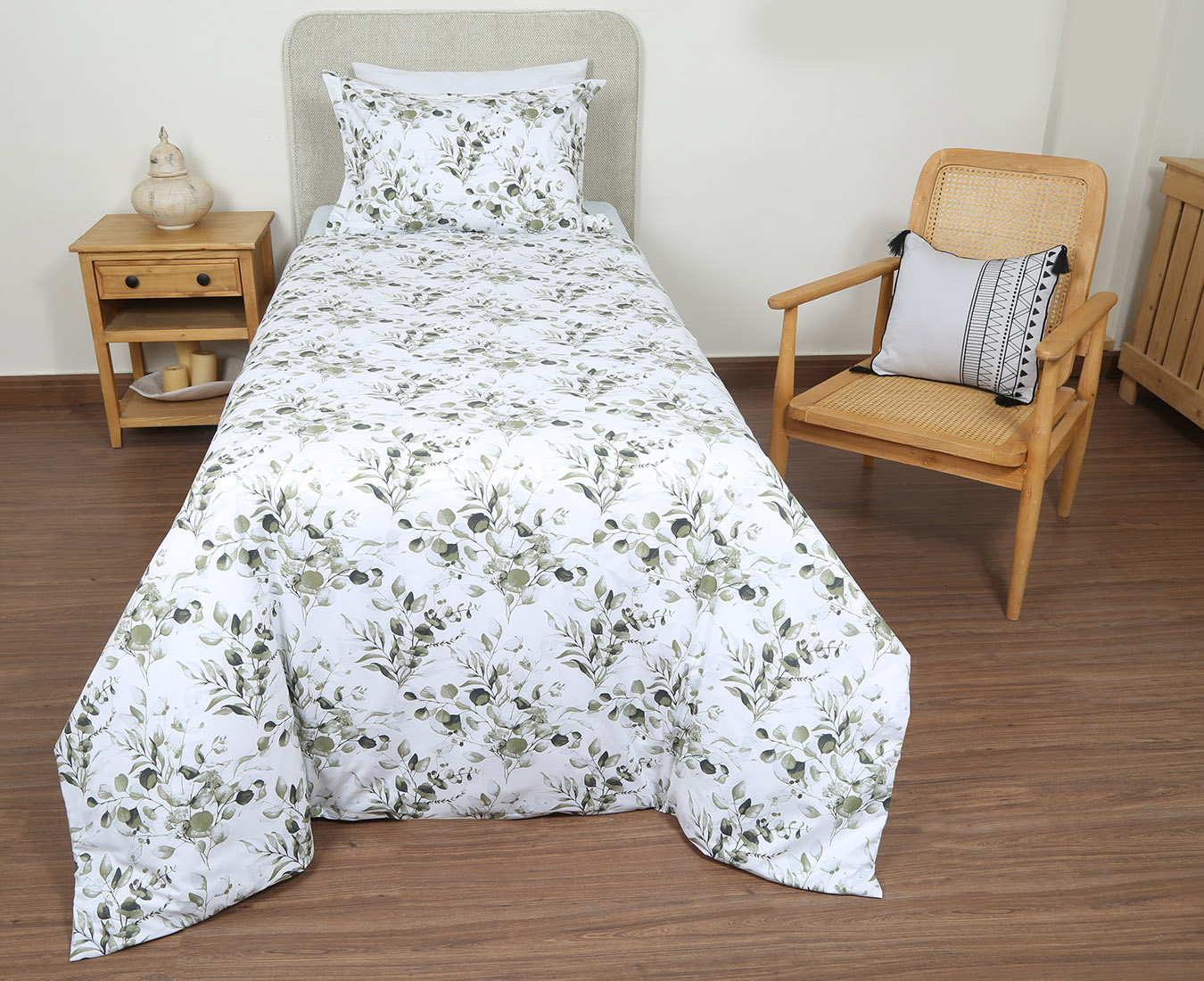 کاور تمام ست یکنفره 90 زیپ خور سه تکه طرح نارسیس رنگبندی 01 (1) کاور تمام ست زیپ خور یک نفره سه تکه 90 بروجرد طرح نارسیس رنگ 01 - Image 1