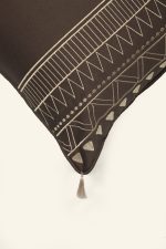 کوسن گلدوزی طرح کمند 40*40 بروجرد رنگ قهوه ای روشن - Image 6