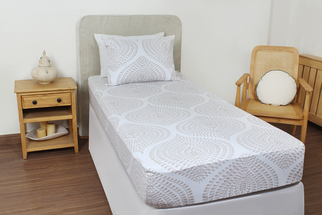 نیم ست یکنفره 90 دو تکه طرح خاتون رنگبندی01 (1) ملحفه نیم ست یک نفره دو تکه 90 بروجرد طرح خاتون رنگ 01 - Image 1