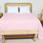 ملحفه رو انداز دو نفره بروجرد طرح ساده رنگ صورتی روشن