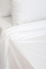 ملحفه رو انداز دو نفره بروجرد طرح ساده رنگ سفید - Image 6