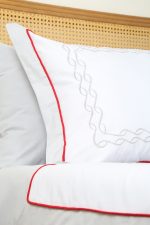 ست لحاف وکاور بزرگسال گلدوزی دو نفره هفت تکه بروجرد طرح لامبرت رنگ سفید - Image 14