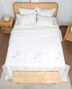 ست کاور لحاف بزرگسال گلدوزی دو نفره شش تکه بروجرد طرح لی لی رنگ خودرنگ - Image 2