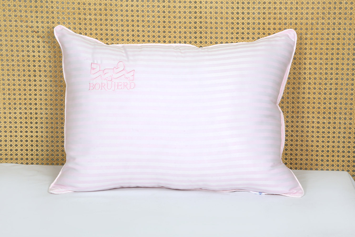 بالش الیاف پرسان 5070 یک تکه رنگ صورتی کد 0010 (1) بالش الیاف پرسان 70*50 بروجرد رنگ صورتی - Image 1