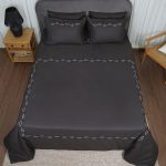 ست لحاف وکاور بزرگسال گلدوزی دو نفره هفت تکه بروجرد طرح سزار رنگ نوک مدادی