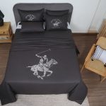 ست لحاف وکاور بزرگسال گلدوزی دو نفره هفت تکه بروجرد طرح پلو رنگ نوک مدادی