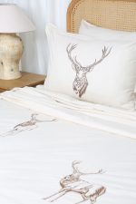 ست کاور لحاف بزرگسال گلدوزی دو نفره شش تکه بروجرد طرح گوزن رنگ خام شویی - Image 9