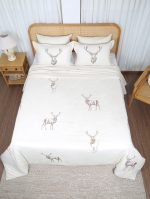 ست کاور لحاف بزرگسال گلدوزی دو نفره شش تکه بروجرد طرح گوزن رنگ خام شویی - Image 2