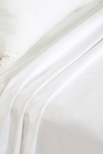 ملحفه روانداز يك نفره بروجرد رنگ سفید - Image 4