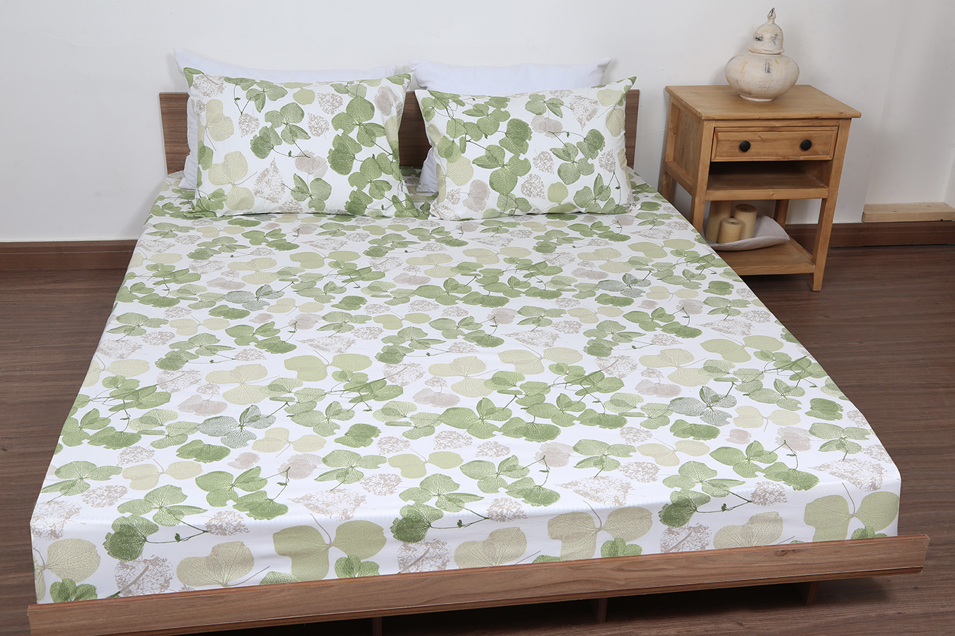 نیم ست دونفره سه تکه طرح لوندر رنگبندی 06 (1) ملحفه نیم ست دو نفره سه تکه عرض 180 بروجرد طرح لوندر رنگ 06 - Image 1