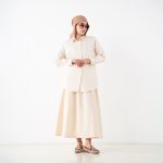 شومیز کد 134001طرح ساده رنگ کرم