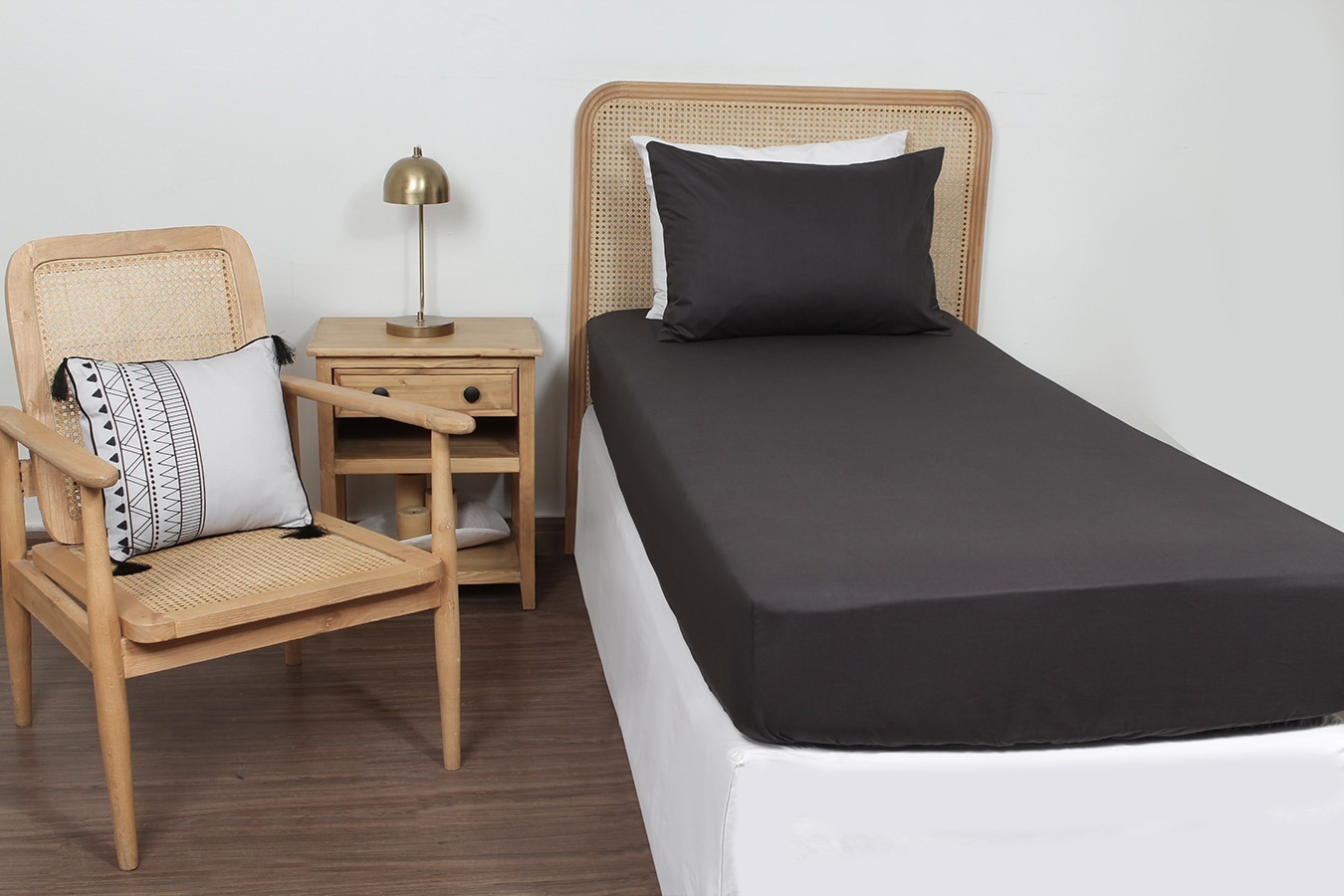 نیم ست یک نفره 90 دو تکه رنگ نوک مدادی کد0070 (1) ملحفه نیم ست یک نفره دو تکه 90 بروجرد رنگ نوک مدادی - Image 1