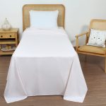 ملحفه روانداز يك نفره بروجرد طرح ساده رنگ کرم روشن