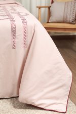 ست کاور لحاف بزرگسال گلدوزی دو نفره شش تکه بروجرد طرح ورساچه رنگ صورتی چرک - Image 15