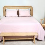 کاور تمام ست دکمه خور دو نفره چهار تکه 180 بروجرد طرح ملودی رنگ صورتی چرک